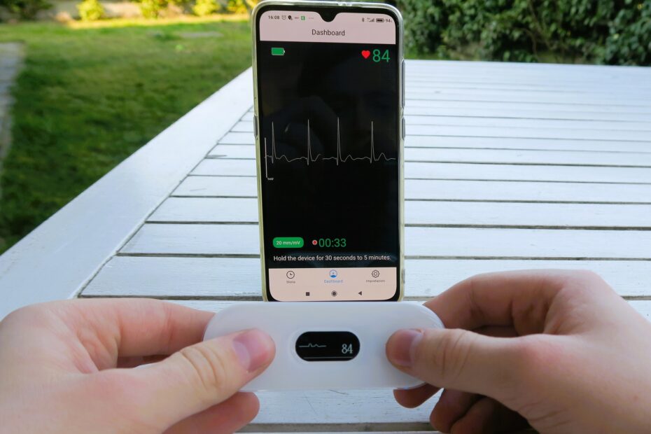 Wellue DuoEK S elettrocardiografo ECG portatile recensione e test