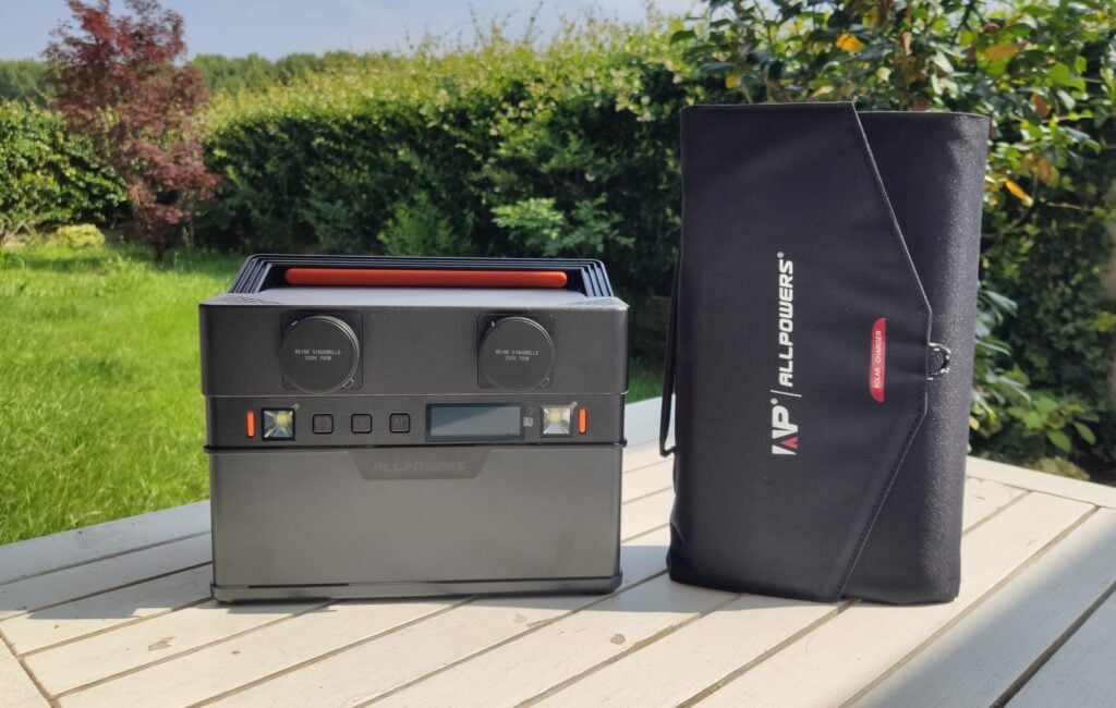 Unboxing generatore solare portatile Allpowers S700 con pannelli fotovoltaici Allpowers SP012